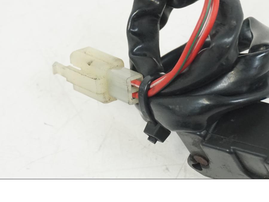 Snett uppifrån på Bensinreservkontakt från en Yamaha XV 1100 -1993 motorcykel.