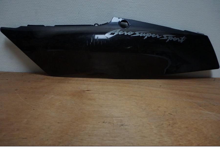 Framsidan på Bakvinge från en Yamaha FZR 600 -1991 motorcykel.