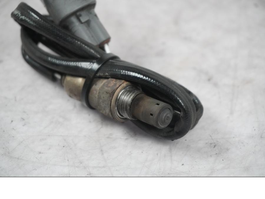 Baksidan på Lambdasond från en Kawasaki ZX-10R -2008 motorcykel.