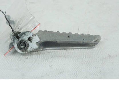 Baksidan på Fotpinne från en Honda CBR 1000 RR -2005 motorcykel.