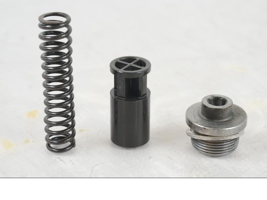 Framsidan på Oljepump från en BMW R 1250 GS -2021 motorcykel.