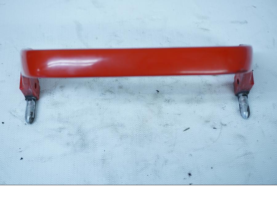 Höger sida på Passagerarhandtag från en Ducati 750 SS -1995 motorcykel.