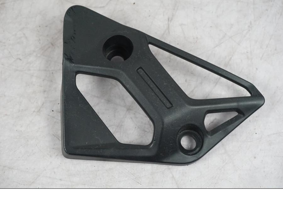 Framsidan på Likriktarskydd från en Ducati Multistrada V4 -2024 motorcykel.