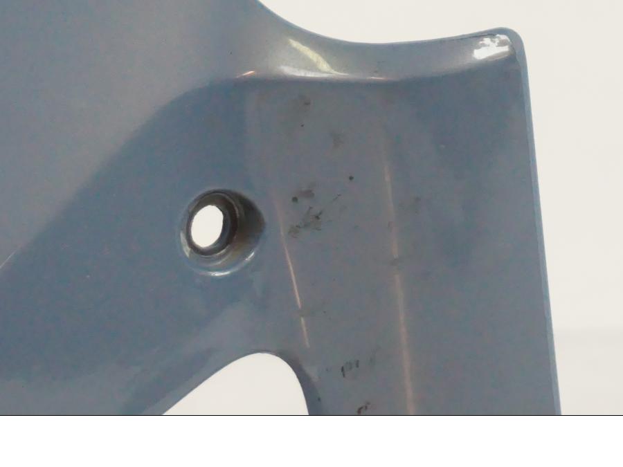 Baksidan på Framskärm från en BMW F 650 CS -2002 motorcykel.