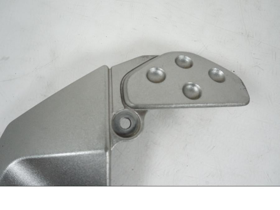 Vänster sida på Ramskydd från en Kawasaki Z 750 -2006 motorcykel.