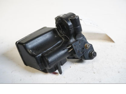 Höger sida på Bromshuvudcylinder från en Kawasaki ZX-12R -2000 motorcykel.