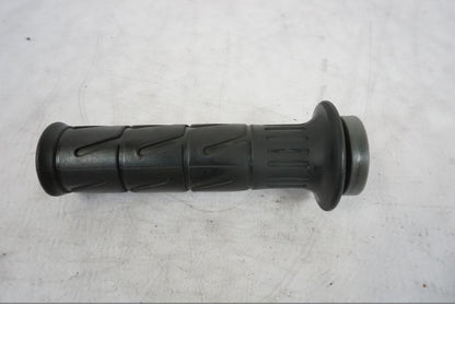 Baksidan på Gasreglage från en Kawasaki ER-6N -2008 motorcykel.