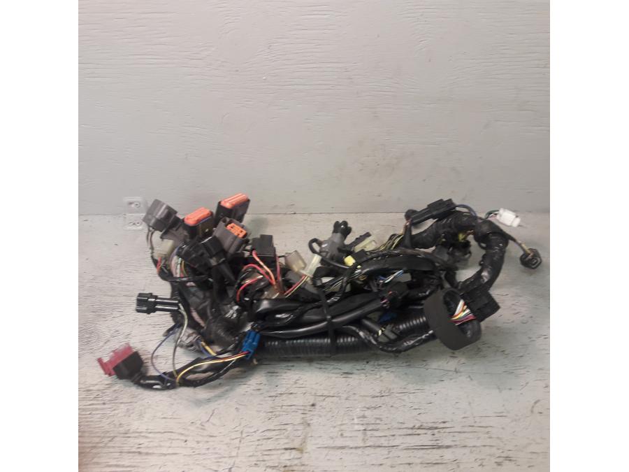 Framsidan på Kabelstam från en Kawasaki VN 900 -2007 motorcykel.