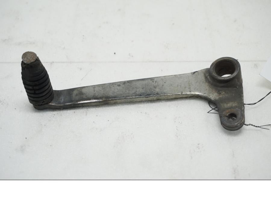 Framsidan på Växelpedal från en Yamaha YZF-R 125 -2008 motorcykel.