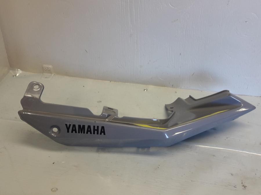 Framsidan på Bakvinge från en Yamaha MT 125 -2017 motorcykel.