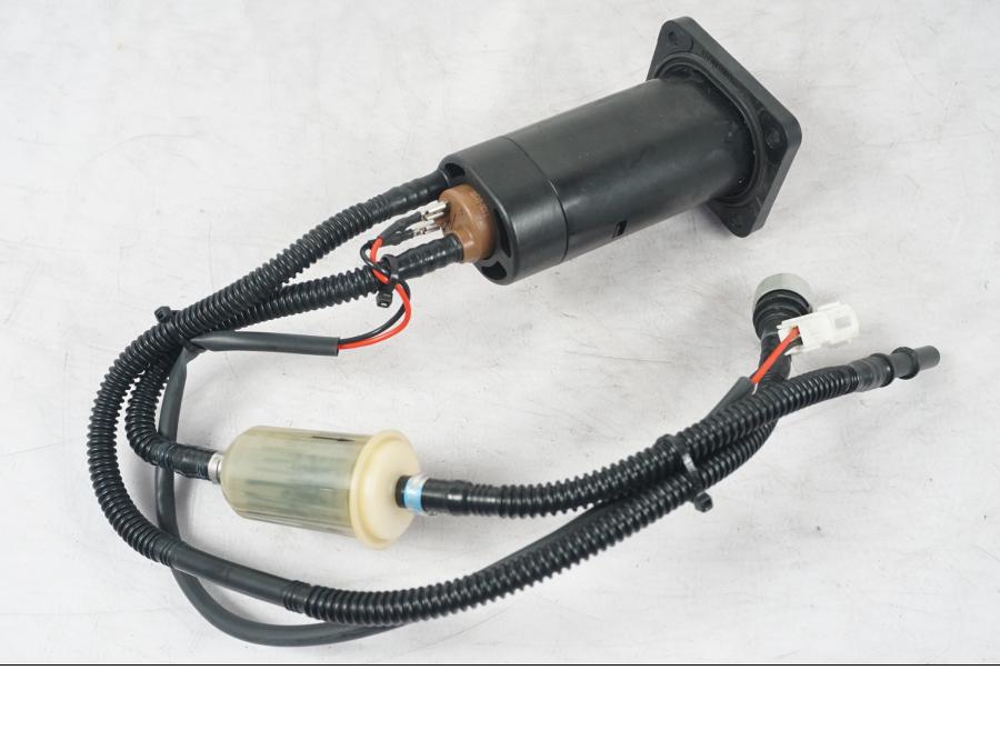 Extrabild1 på Bensinpump insprut från en KTM 690 Duke -2015 motorcykel.