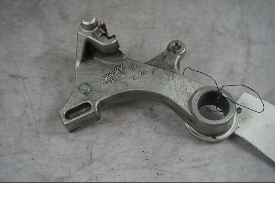 Framsidan på Bromsoksfäste från en Honda CBR 1000 RR -2007 motorcykel.