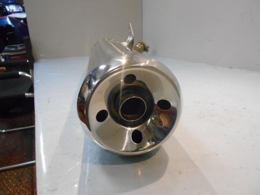 Vänster sida på Ljuddämpare från en Kawasaki ZZ-R 1400 -2008 motorcykel.