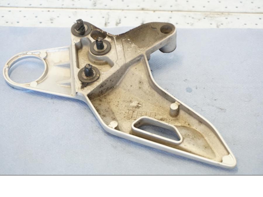 Snett uppifrån på Fotpinnefäste från en Suzuki GSX 1300 BK -2008 motorcykel.