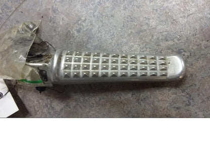 Höger sida på Fotpinne från en Honda CRF 1000 Africa Twin -2016 motorcykel.