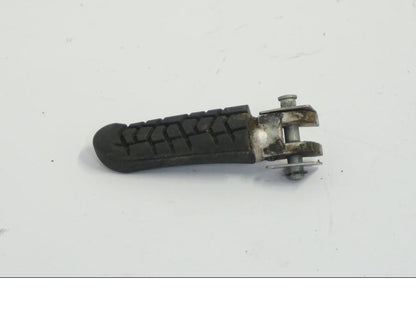 Baksidan på Fotpinne från en KTM 790 Duke -2018 motorcykel.