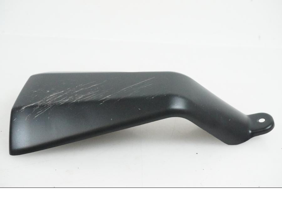 Baksidan på Värmeskydd från en H-D Pan America -2022 motorcykel.