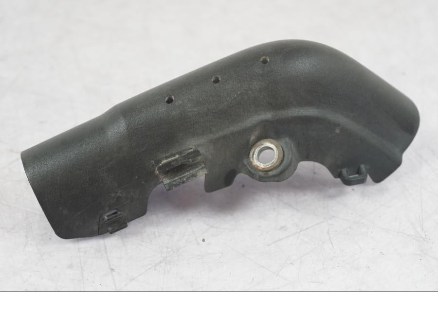 Framsidan på Tändspole Kåpa från en BMW R 1200 GS -2005 motorcykel.