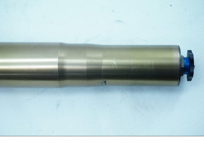 Höger sida på Gaffelben från en Suzuki GSX-R 1000 -2008 motorcykel.