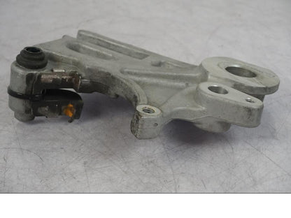 Vänster sida på Bromsoksfäste från en Yamaha MT-09 SP -2018 motorcykel.