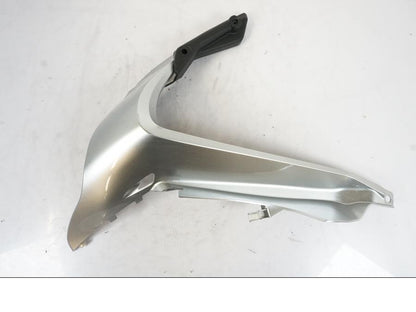 Framsidan på Strålkastarkåpa från en Honda VFR 1200 -2010 motorcykel.