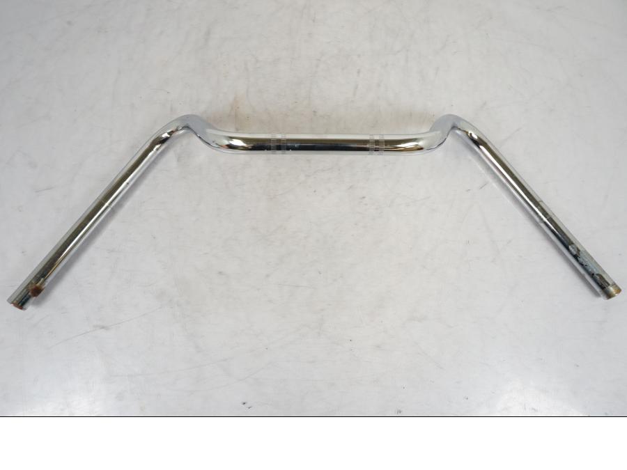 Extrabild2 på Styre från en Indian Indian Chief Dark Horse -2016 motorcykel.