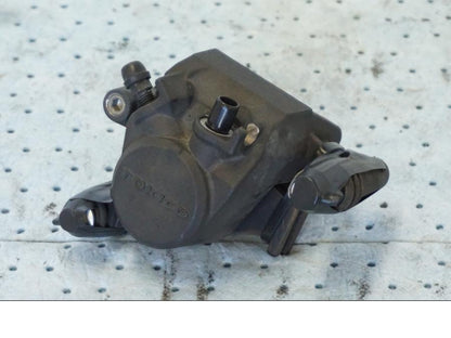 Snett nerifrån på Bromsok från en Suzuki GSX 1300 BK -2008 motorcykel.