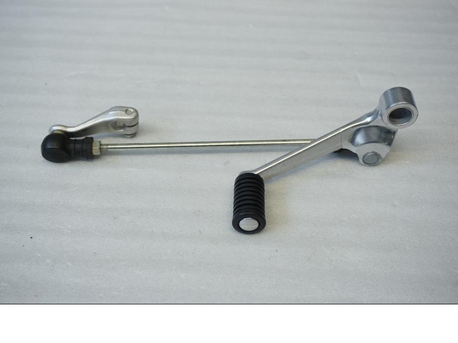 Framsidan på Växelpedal från en Honda CBR 600 -2002 motorcykel.