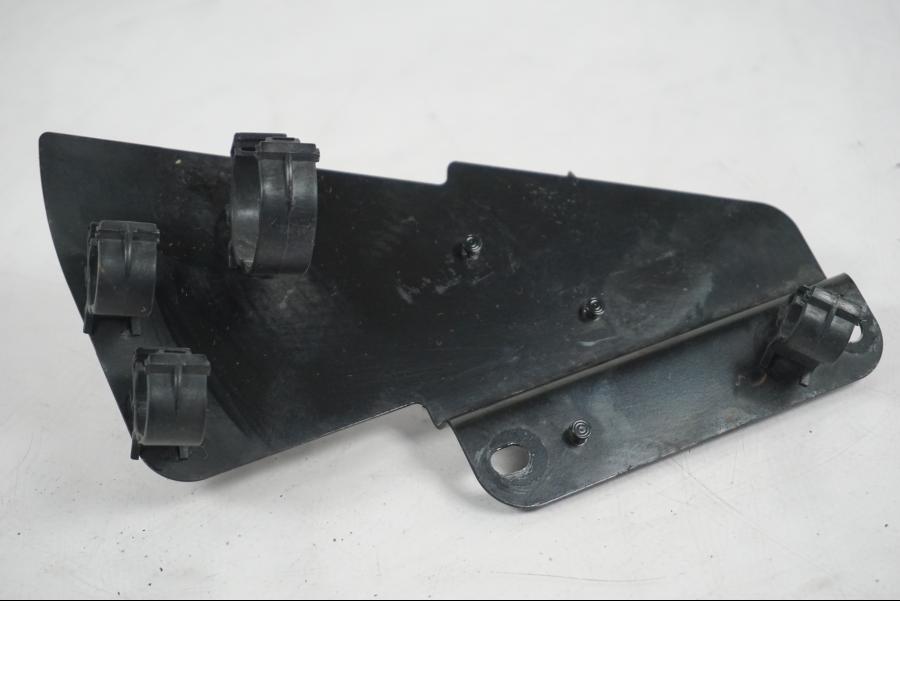 Höger sida på Plast från en H-D Softail Standard FXST -2001 motorcykel.