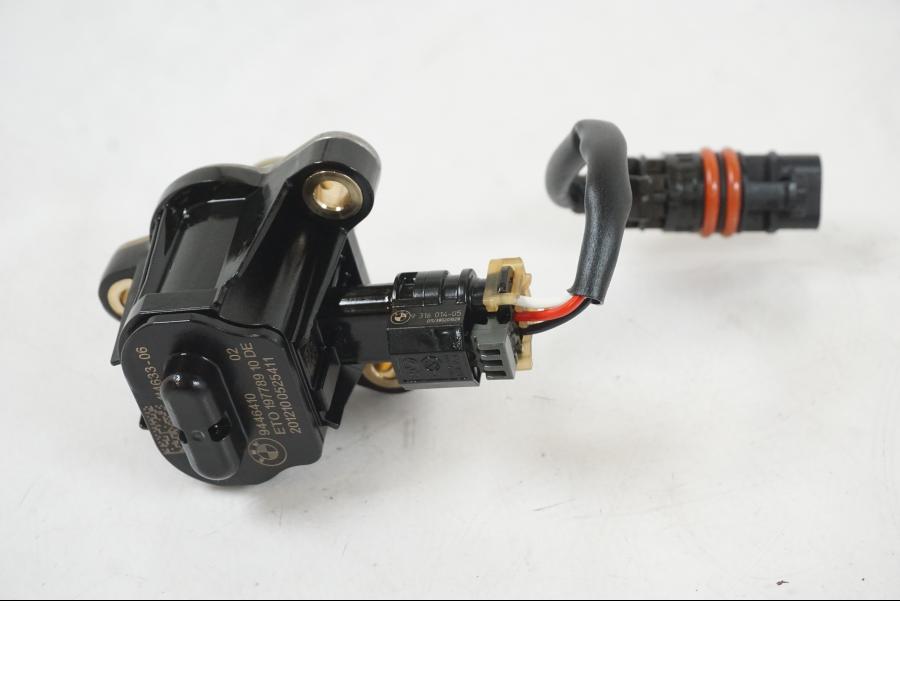 Framsidan på Solenoid från en BMW R 1250 GS -2021 motorcykel.