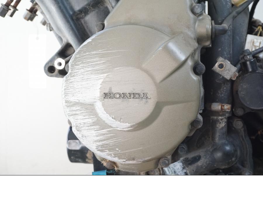 Extrabild1 på Motor från en Honda CBR 1100 XX -1999 motorcykel.