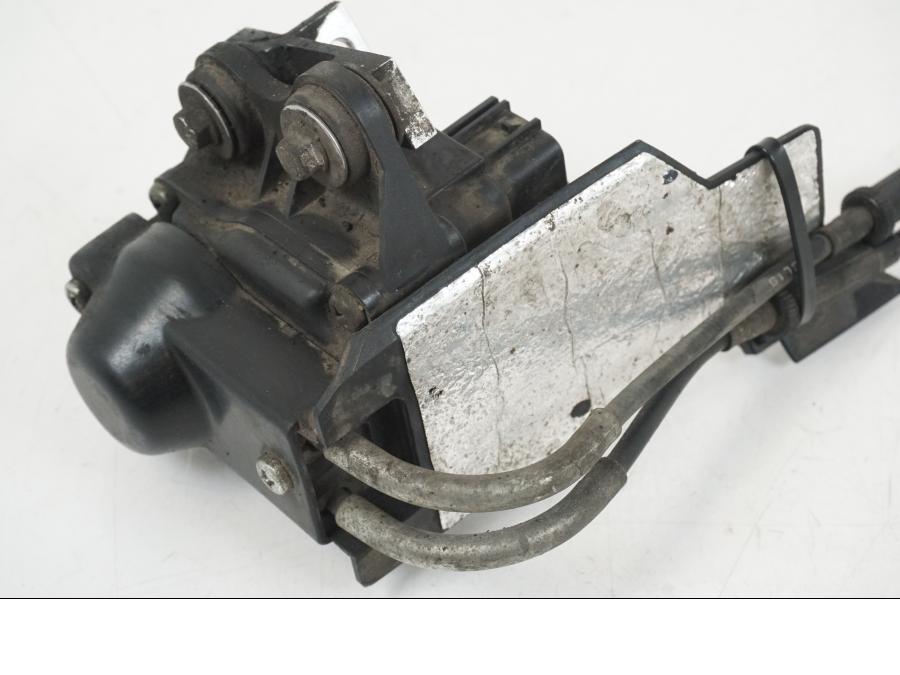 Baksidan på Avgasspjällmotor från en Yamaha YZF 1000 R1 -2007 motorcykel.