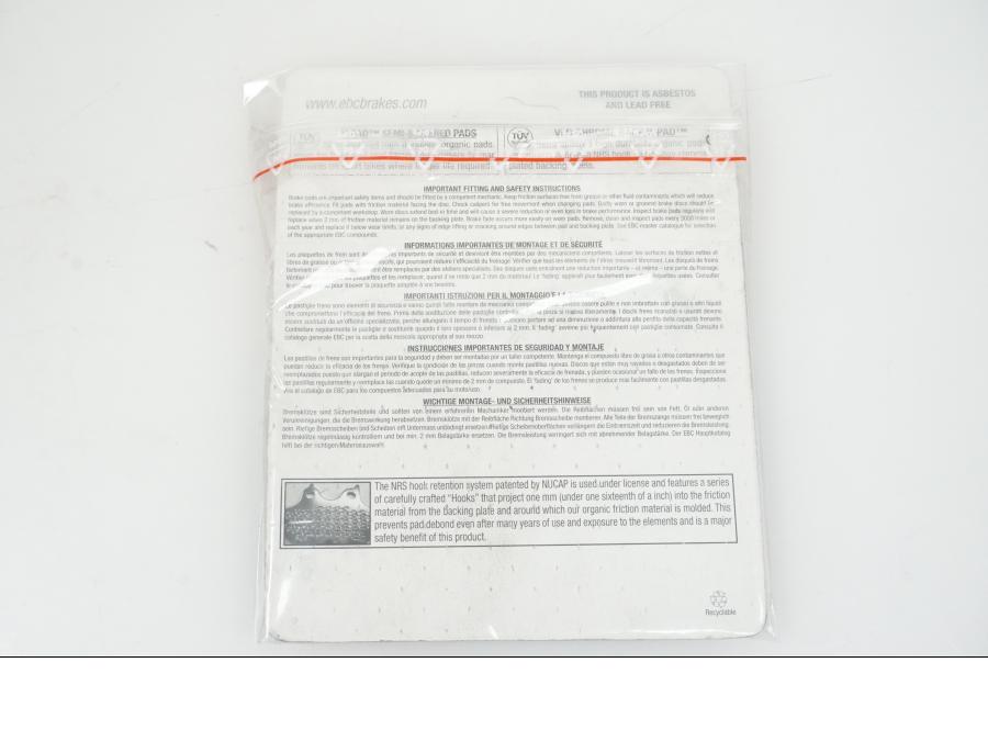 Höger sida på Bromsbelägg från en Universal Universal -2010 moped.