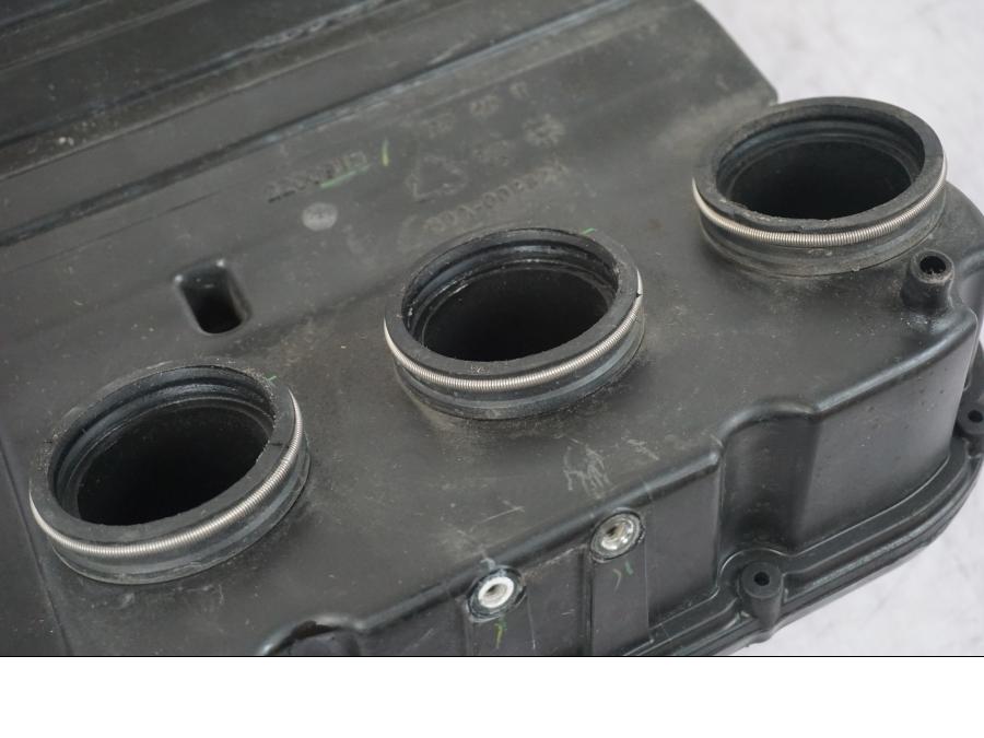 Extrabild1 på Luftburk från en Triumph Tiger -2009 motorcykel.