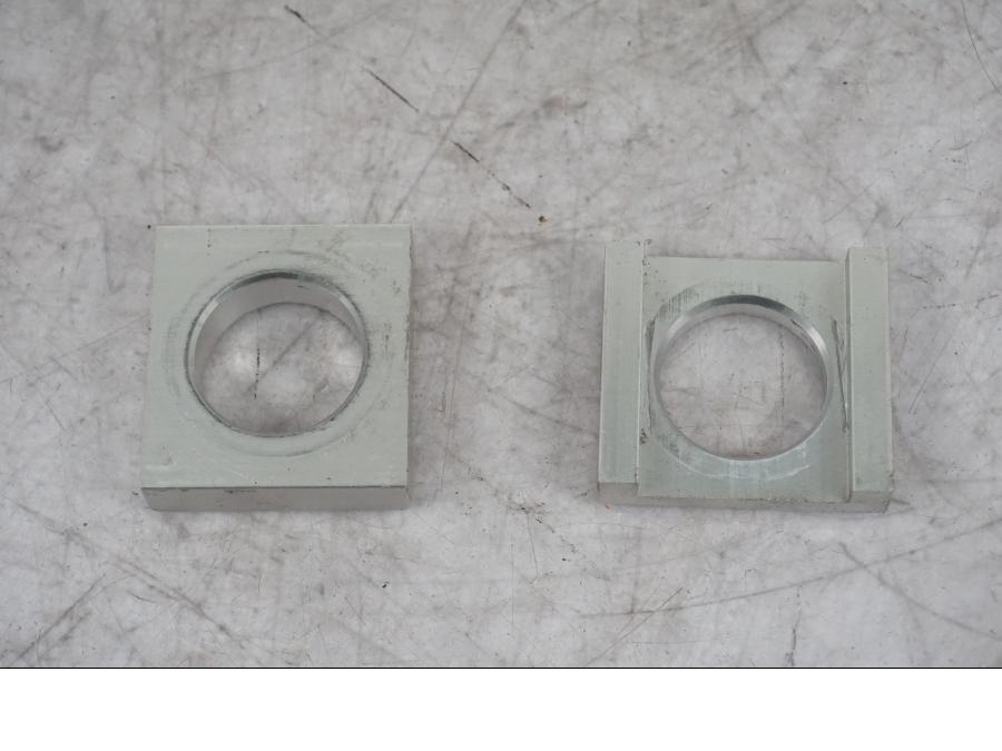 Höger sida på Styrplatta från en Yamaha MT-09 -2024 motorcykel.