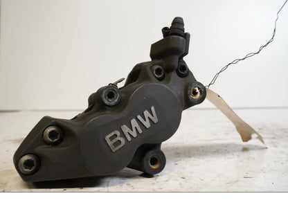 Framsidan på Bromsok från en BMW K 1200 RS -2002 motorcykel.