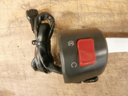 Baksidan på Styrelreglage från en Kawasaki Z 1000 -2003 motorcykel.