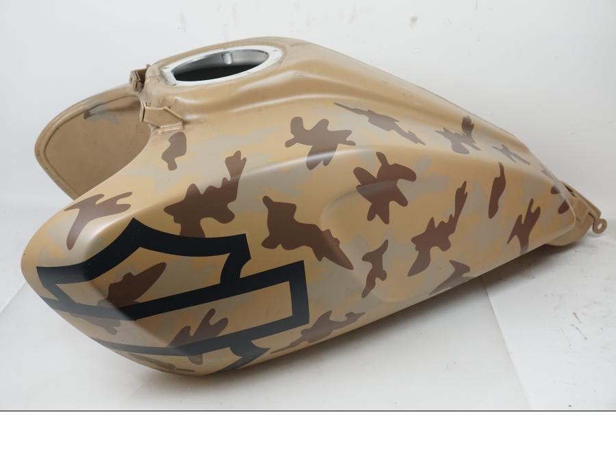 Framsidan på Bensintank från en H-D Adventure Pan America Special RA1250S -2021 motorcykel.