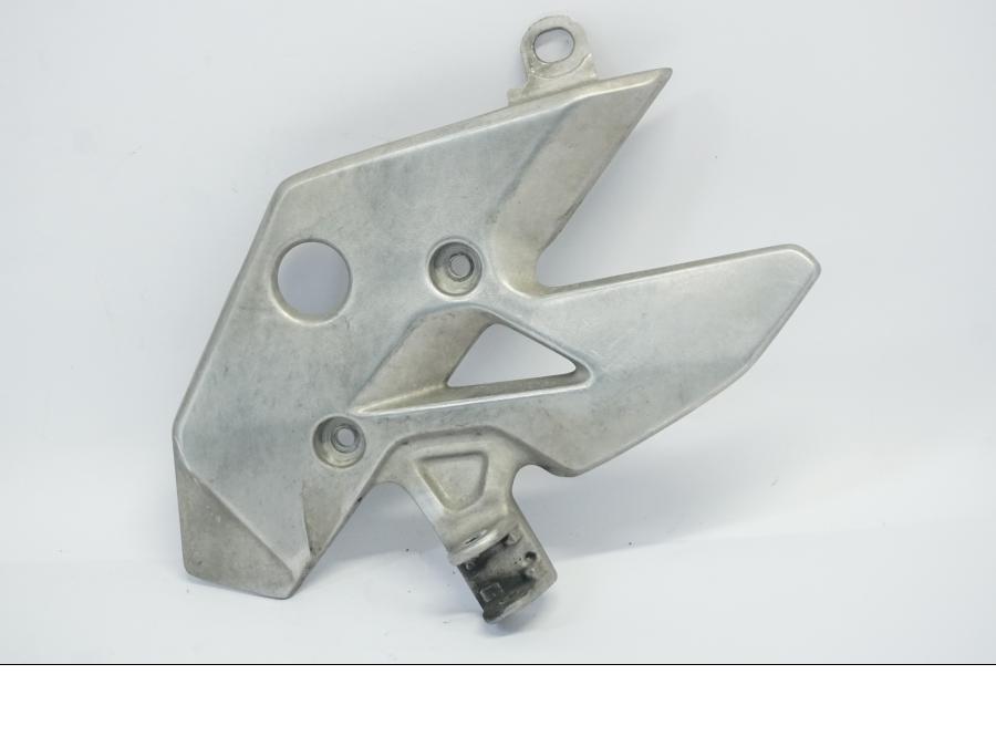 Framsidan på Fotpinnefäste från en Honda CB 500 X -2015 motorcykel.