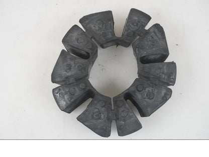 Baksidan på Ryckutjämnare från en Triumph Daytona 650 -2005 motorcykel.