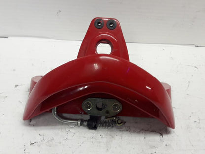 Baksidan på Passagerarhandtag från en Ducati 750 SS -2000 motorcykel.