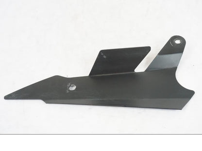 Höger sida på Värmeskydd från en Suzuki GSX-S 1000 -2017 motorcykel.