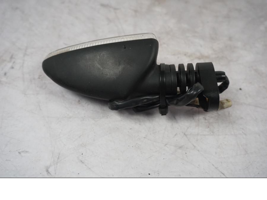 Höger sida på Blinkers från en Triumph Tiger Explorer -2016 motorcykel.