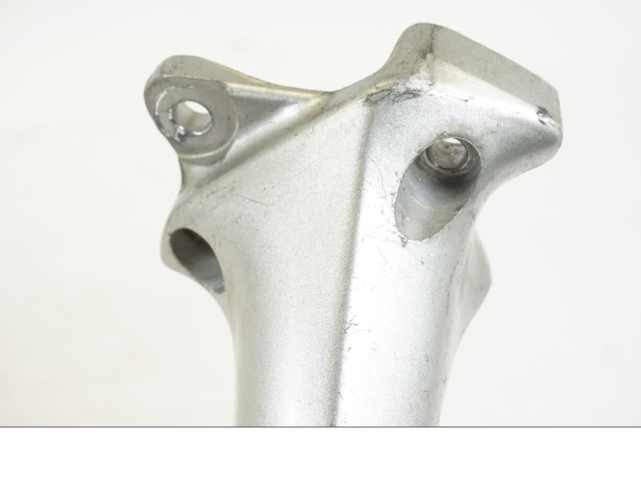 Extrabild1 på Styre från en Honda ST 1300 -2002 motorcykel.