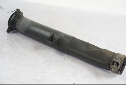 Snett uppifrån på Mellanrör från en Suzuki GSX 1300 RX -1999 motorcykel.