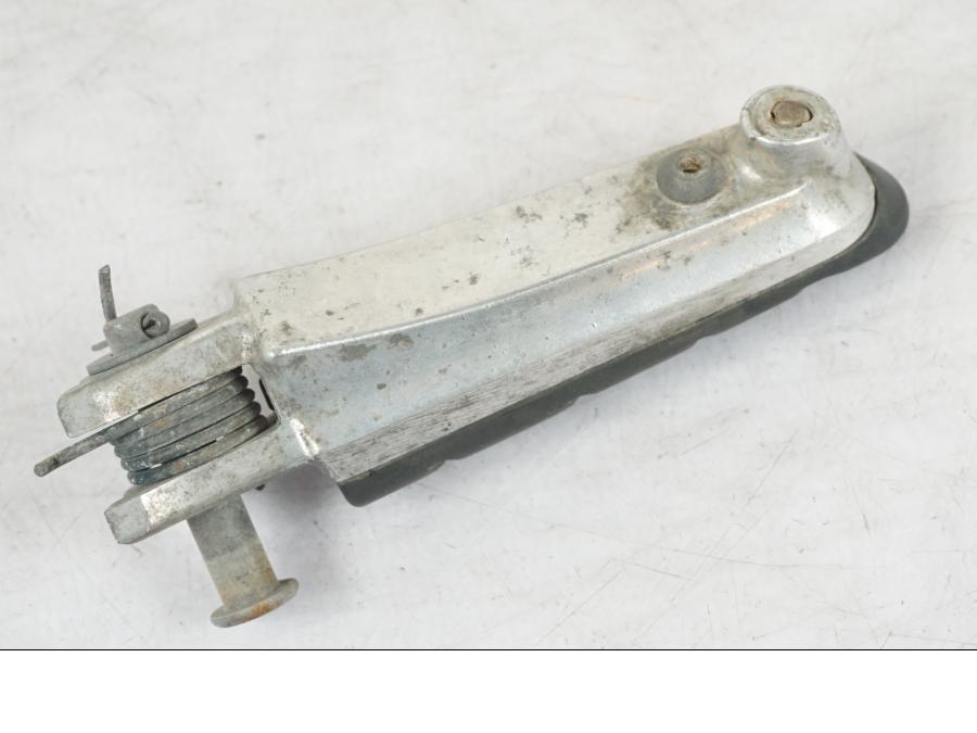 Höger sida på Fotpinne från en Honda CBR 1100 XX -1999 motorcykel.