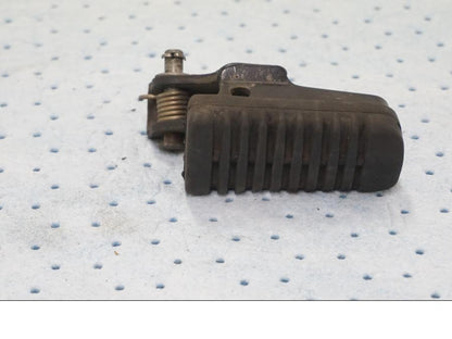 Baksidan på Fotpinne från en BMW F 650 -1998 motorcykel.