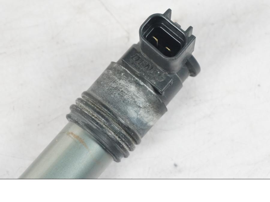 Baksidan på Tändspole från en KTM 690 Duke -2015 motorcykel.