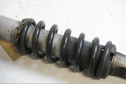 Snett nerifrån på Stötdämpare från en Kawasaki ZX-6R -2002 motorcykel.