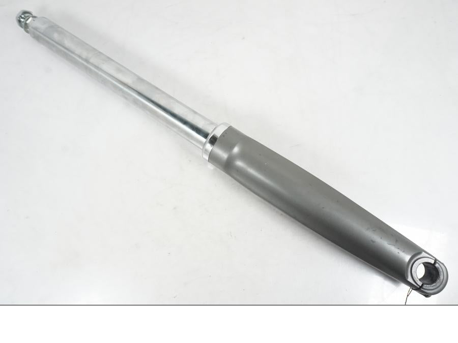 Framsidan på Gaffelben från en H-D Softail FXCW Rocker -2008 motorcykel.